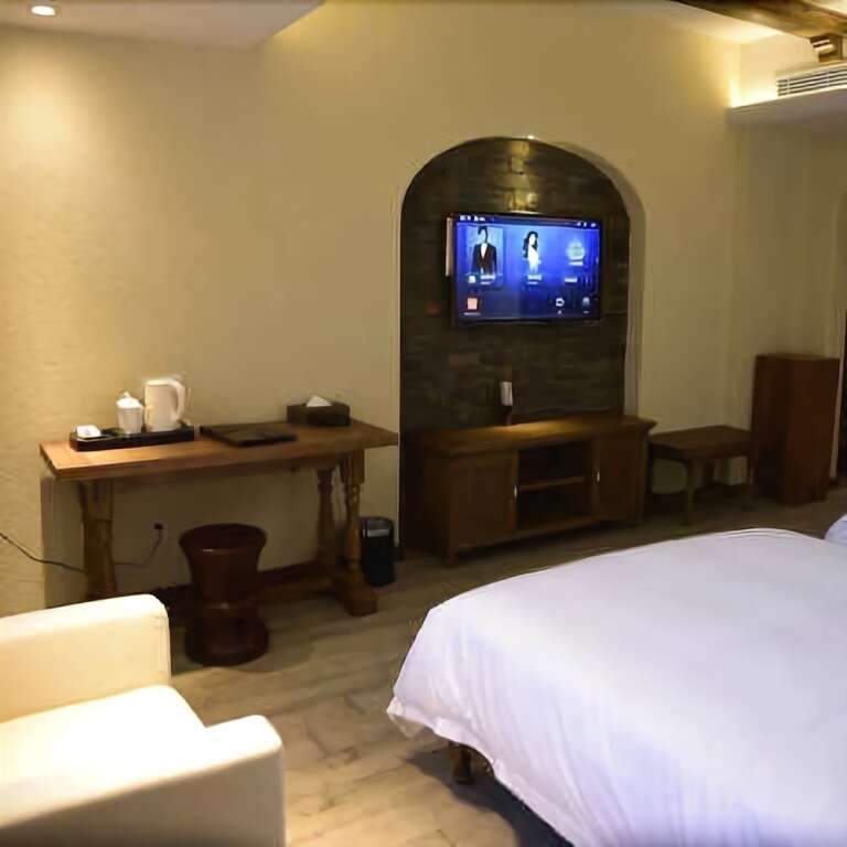 Чжаоцин: Chenxi Fengqing Hotel