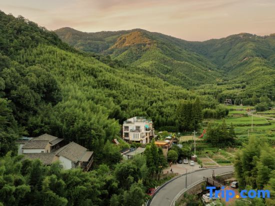 Хучжоу: Cloud Mirror Holiday Hostel