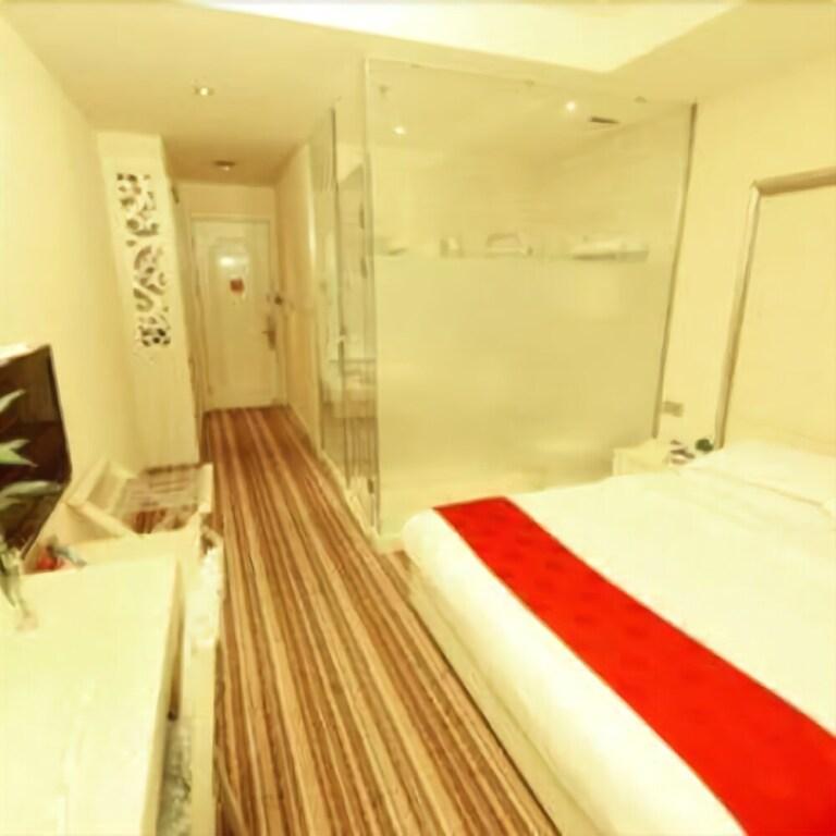 Цзясинь: Haige Hotel