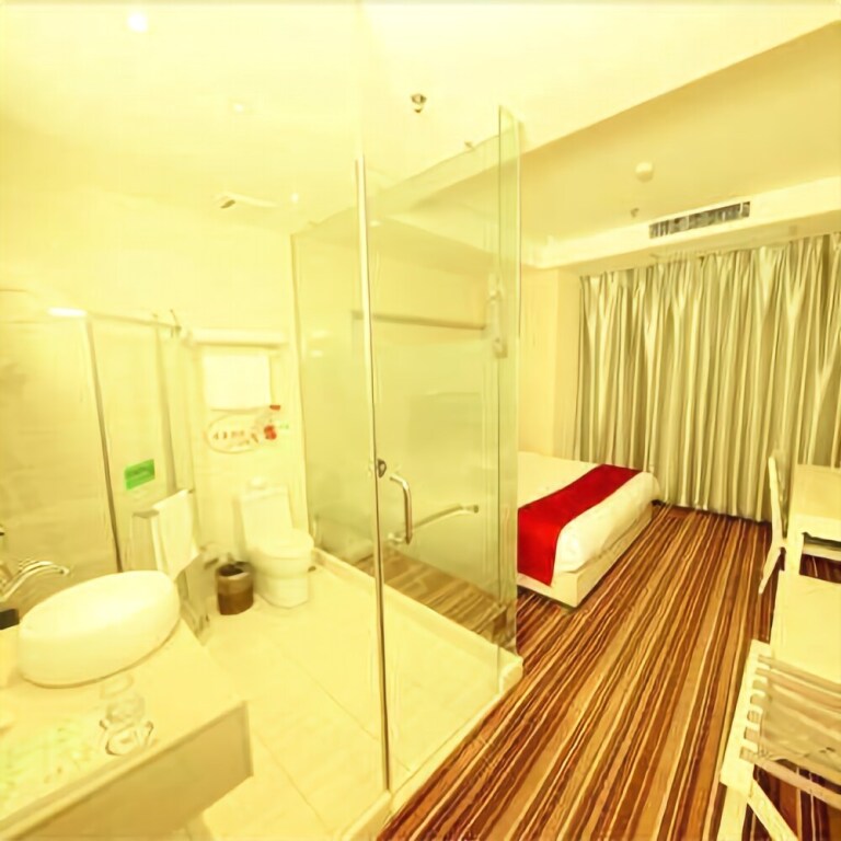 Цзясинь: Haige Hotel