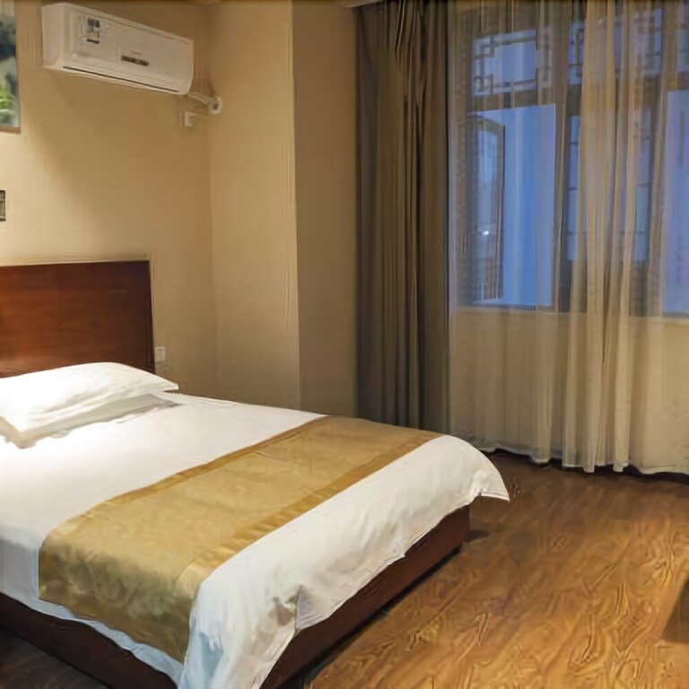 Эньши: Nv'ercheng Art Hotel