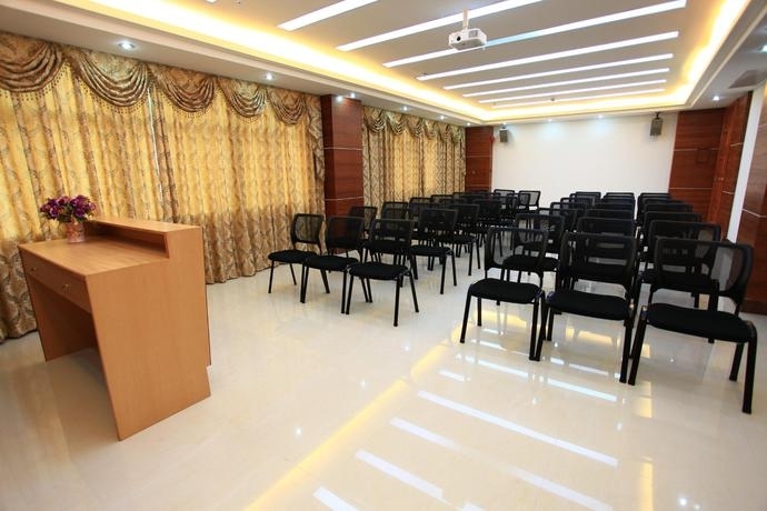 Хойчжоу: Huangting Holiday Inn
