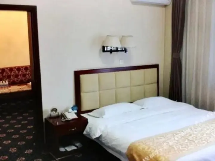 Таншань: 唐山国泰国际酒店