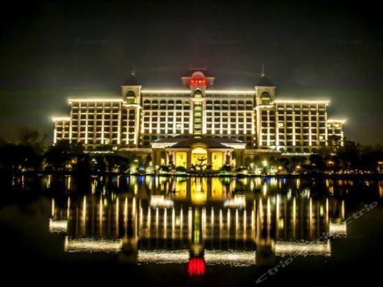 Тяньцзинь: Evergrande Hotel，Tianjin Dongli Lake