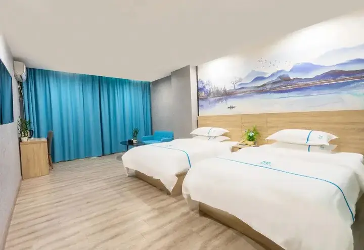 Янгиианг: Baihe Hotel (Yangxi West Lake Branch)