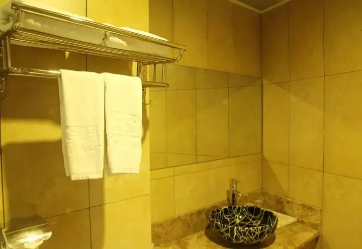Янгиианг: Baihe Hotel (Yangxi West Lake Branch)