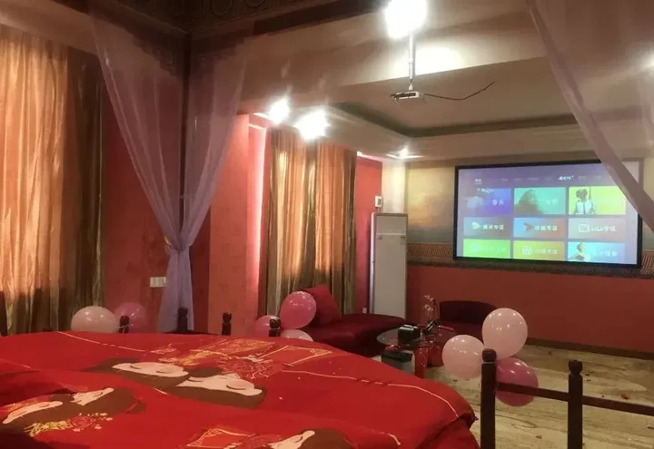 Янгиианг: Baihe Hotel (Yangxi West Lake Branch)