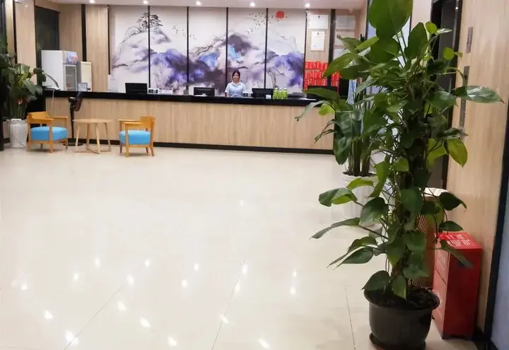 Янгиианг: Baihe Hotel (Yangxi West Lake Branch)