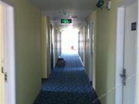 Пинсян: 7 Days Inn Pingxiang Railway Station Branch