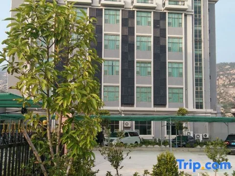 Джиангме: West Hotel