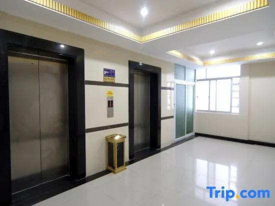 Бэйхай: Bless Hotel (Beihai RT-Mart High-speed Railway Station)