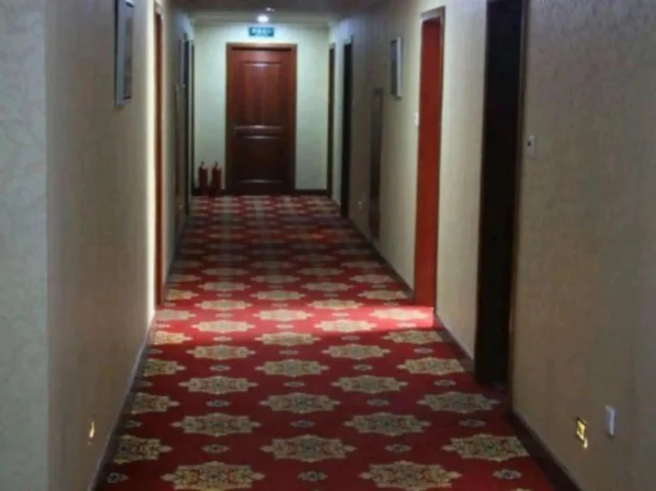 Хулун-Буир: Huayuan Hotel
