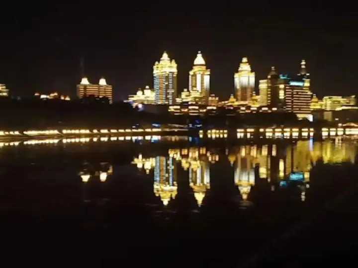 Хулун-Буир: Huayuan Hotel