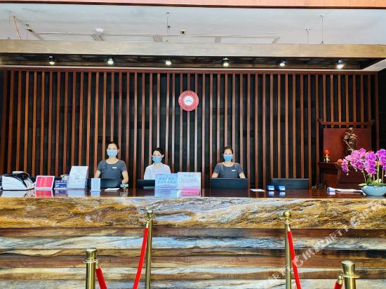 Цзиньюань: Mandenburg Hot Spring Resort Hotel（Fogang Hemingzhou）