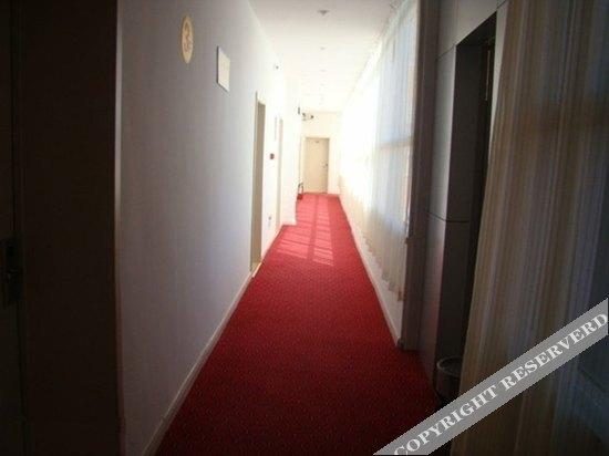 Цзиньчжун: Junyi Chain Hotel (Yuci Railway Station)
