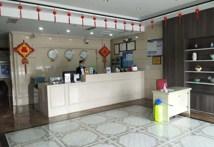 Линьи: Landi Business Hotel