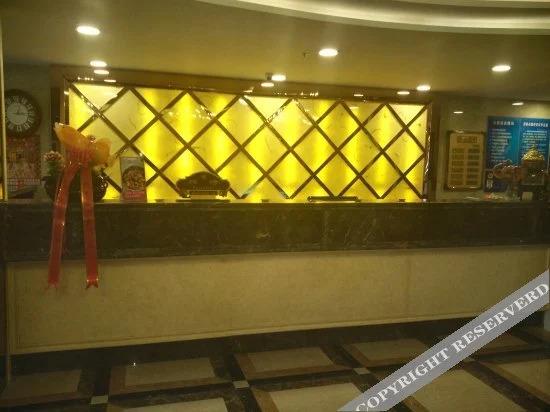 Шэньян: Home Inn Huayi Hotel (Kangping Hanguang Street)