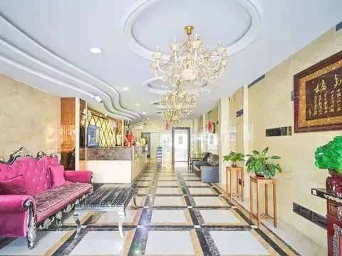 Шэньян: Home Inn Huayi Hotel (Kangping Hanguang Street)