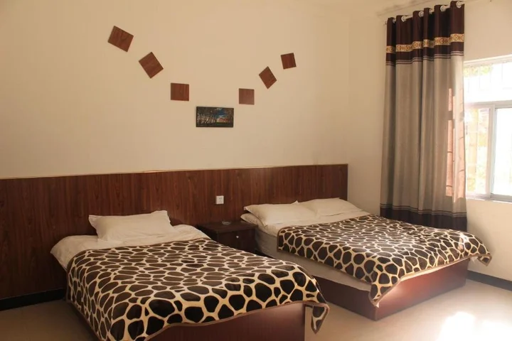 Дали: 5060 Inn