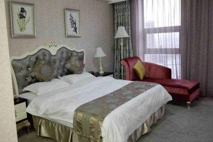 Пекин: T-Longee Hotel
