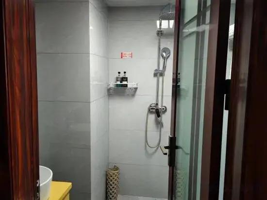 Шиянь: Lingzhou International Hotel