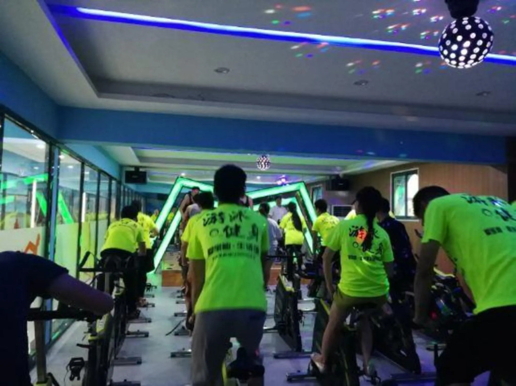Шиянь: Lingzhou International Hotel