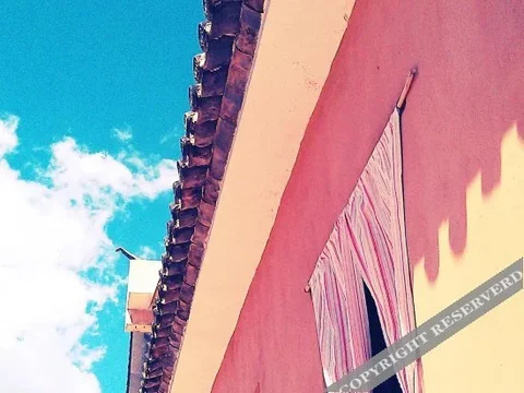 Дали: Miss May Hotel