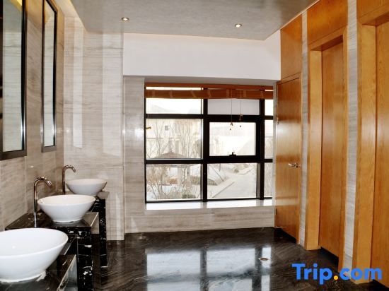 Динси: Tianqing International Hotel