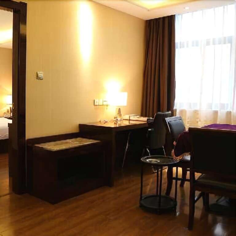Яньчэн: Lontines Boutique Hotel