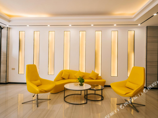 Янгиианг: Jixiangyuan Theme Hotel (Yangjiang Hailing Island Dajiaowan Luozhou Seaside Park)