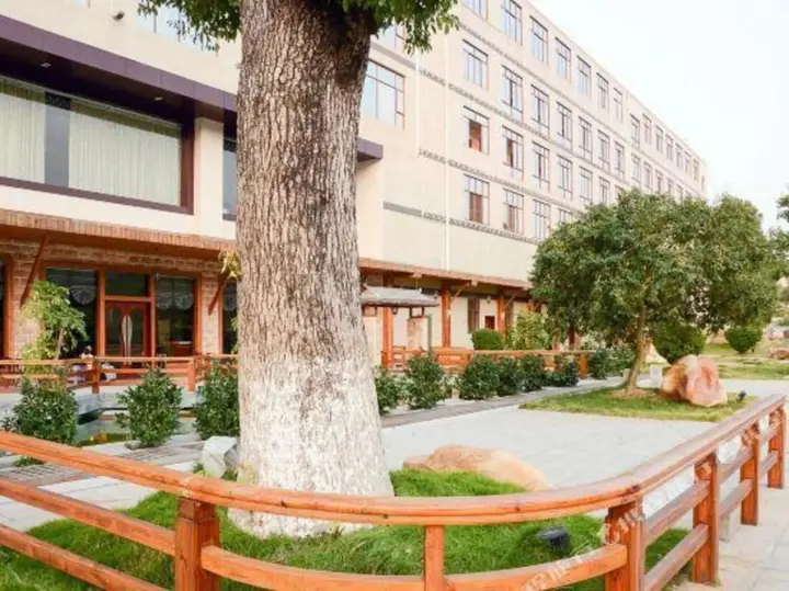 Шаогуань: Sanhe Hotel
