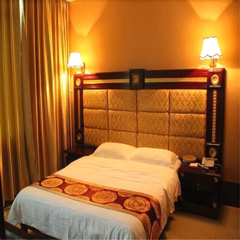Шаогуань: Huayi Youjia Hotel (Shaoguan Qujiang District Nanhua Temple)