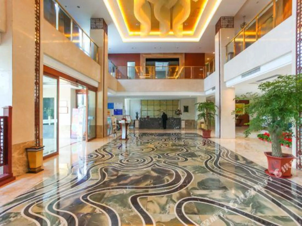 Суцянь: Dongyuan Lakeside Hotel
