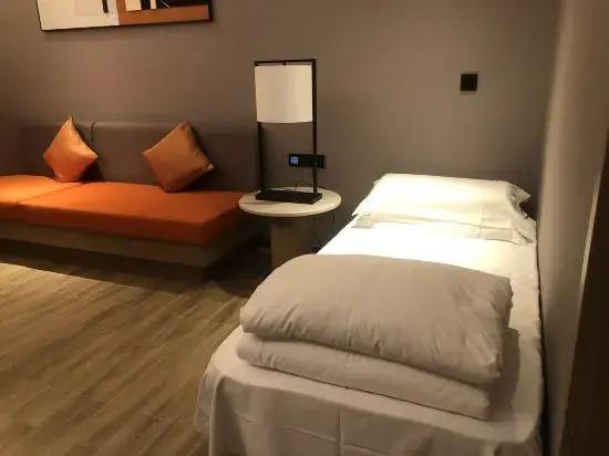 Цюнхай: Qionghai Changlong Hotel (Yinhai Zaliang Street)