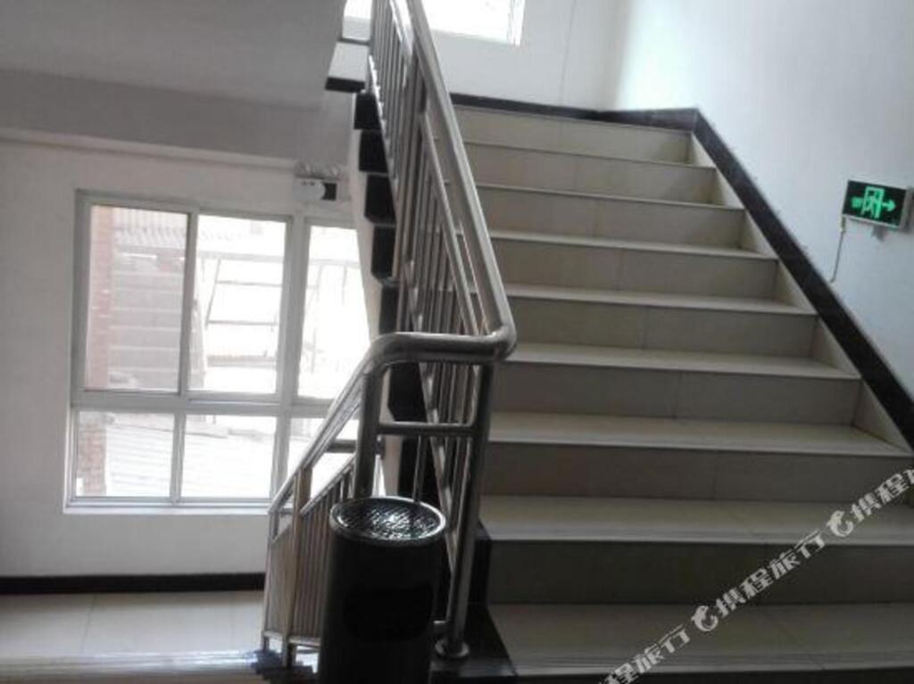 Лоян: Xiaocheng Renjia Express Hotel