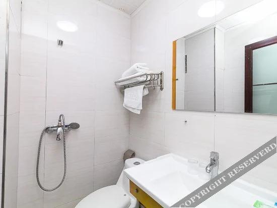 Дунъян: Jiushi Business Hotel