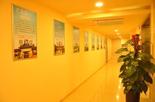Цзинин: Grace Inn Jining Administrative Approval Center Branch