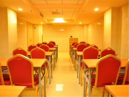 Цзинин: Grace Inn Jining Administrative Approval Center Branch