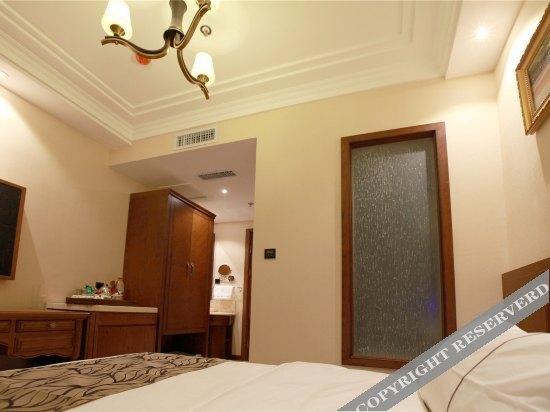 Харбин: Harbin Zhenning Hotel (Central Street Subway Station Sophia Church Branch)