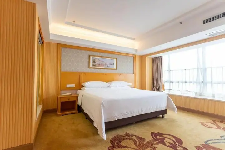 Чжуншань: Vienna International Hotel Zhongshan Torch Zone