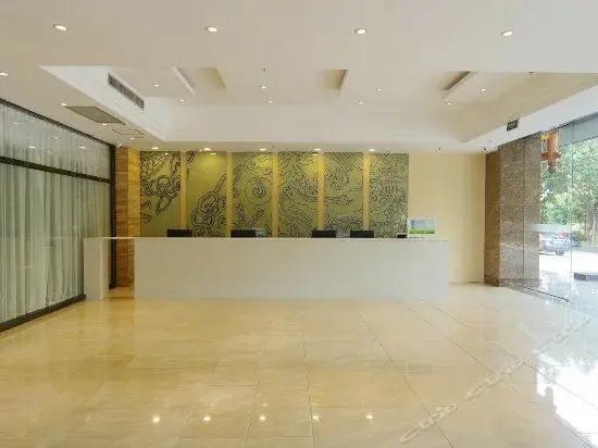 Наньнин: Yueyan Hotel (Nanning Convention and Exhibition Center Longxi Subway Station)