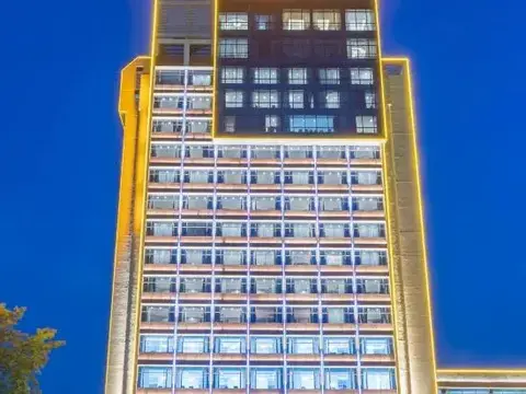 Цзеян: Golden LEAF Hotel