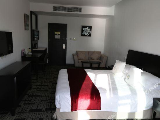 Чанчжоу: Zhushanhu Lake Town Lakeside Pavilion Hotel