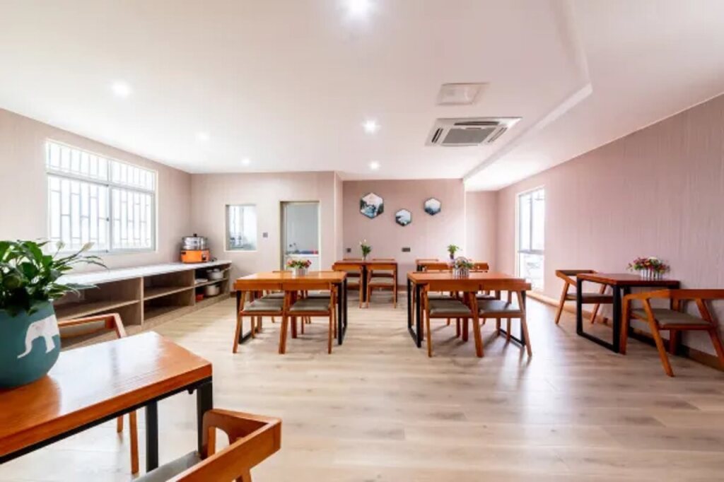 Лунъянь: Home Inn Paibo Cloud Hotel (Longyan Trading City Railway Station Branch)
