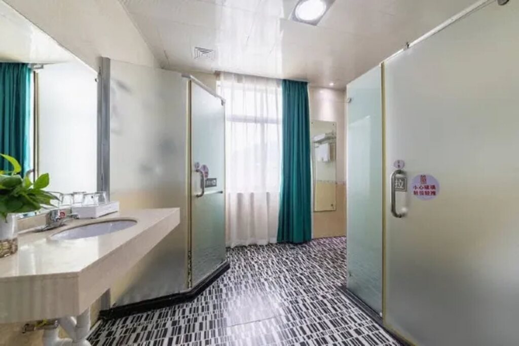 Лунъянь: Home Inn Paibo Cloud Hotel (Longyan Trading City Railway Station Branch)
