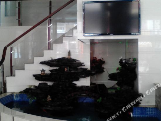 Янгиианг: Yangjiang Huitong Hotel