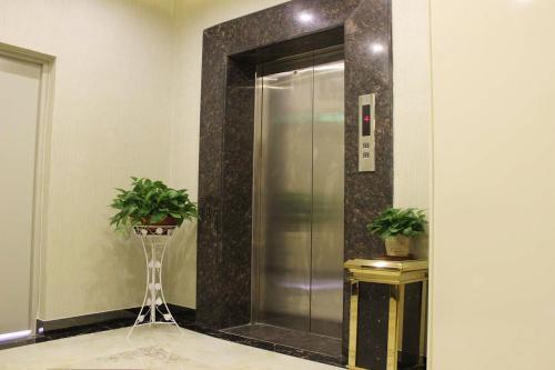 Цзиньюань: Bisha Island Hotel (Qingyuan Qiaobei Road)