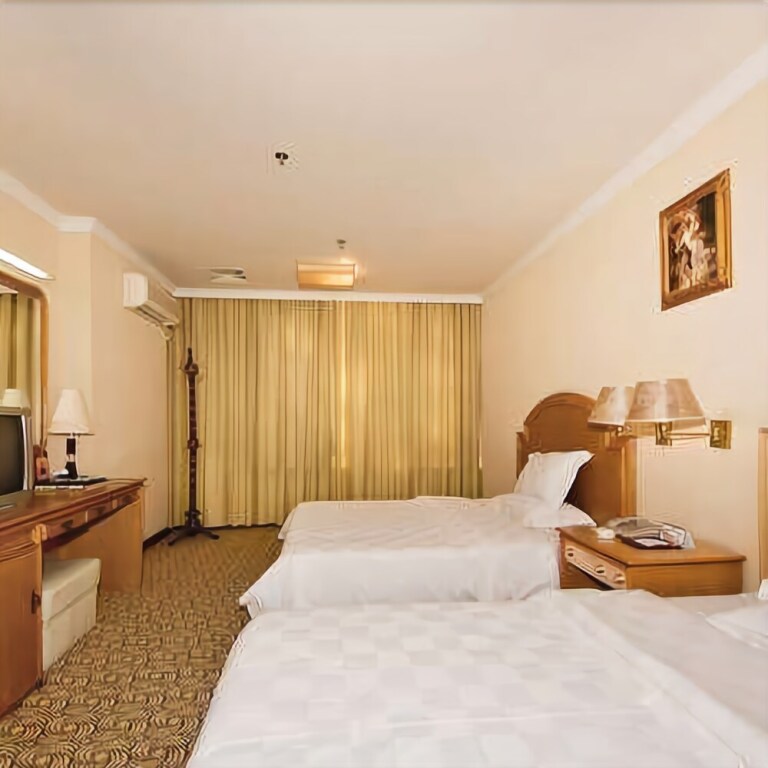 Чжаоцин: Songtao Hotel