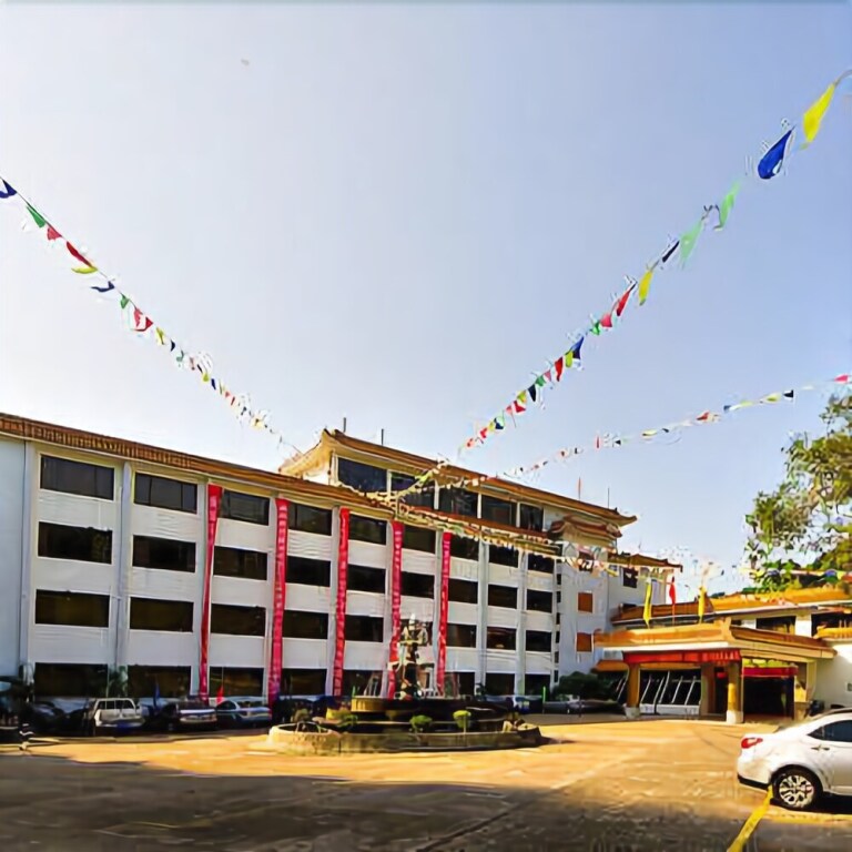 Чжаоцин: Songtao Hotel