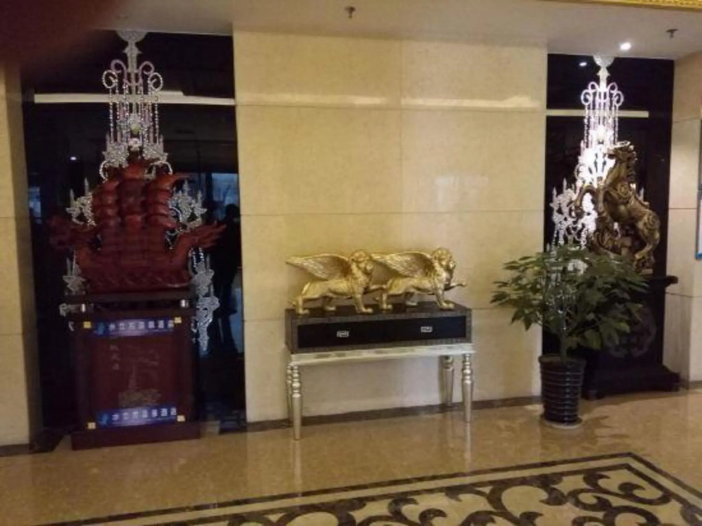 Вэйнань: Lian Da Water Cube Hotspring Hotel